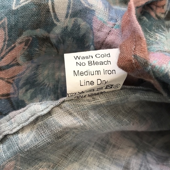 2/$50 MICHAEL’S Floral Linen Button Down Shirt Size Medium - Picture 6 of 8